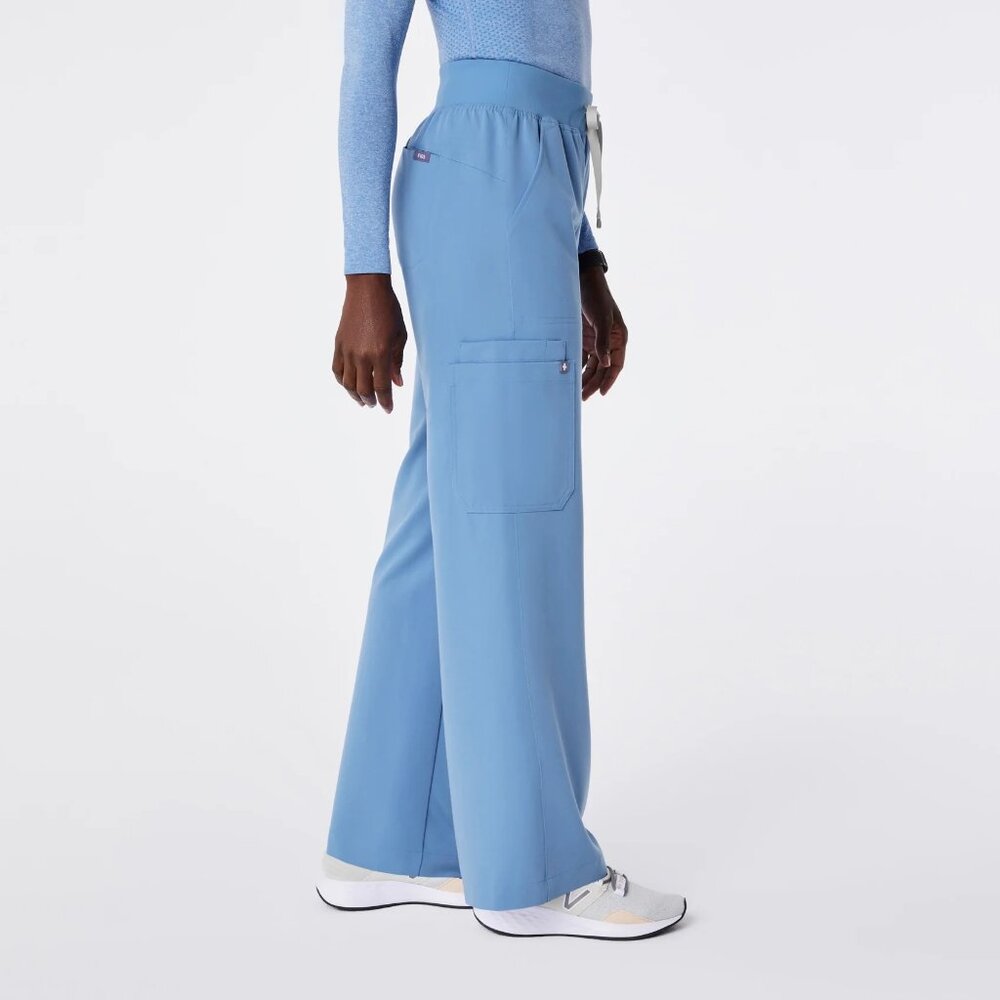Figs High Waisted Isabel Wide Leg Scrub Pants in Ceil Blue, Size X-Large - Picture 5 of 9
